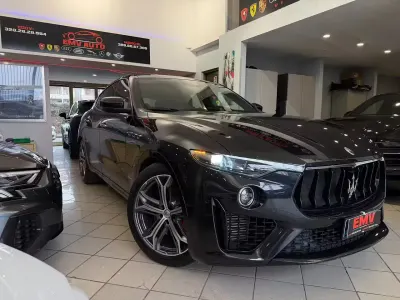 Begagnad Maserati Levante GranLusso 250 HK (183 kW) 2019 Svart SUV