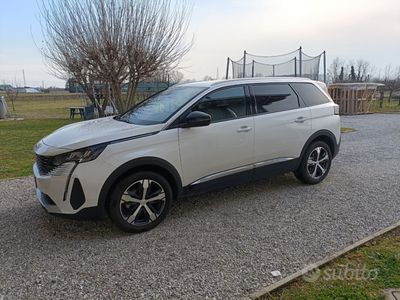 Usata Peugeot 5008 131 CV (96 kW) 2024 Bianco Monovolume