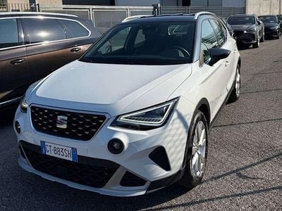 Usata Seat Arona Xperience 116 CV (85 kW) 2024 Nevada weib metallic SUV