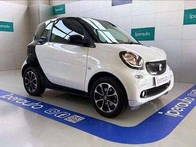 Usata Smart ForTwo Coupé Superpassion 71 CV (52 kW) 2016 Bianco pastello Coupé