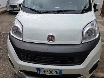 Usata Fiat Qubo 75 CV (55 kW) 2017 Bianco Monovolume