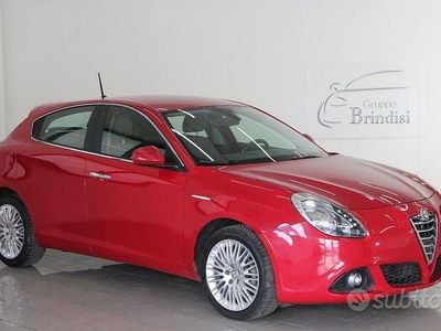 Usata Alfa Romeo Giulietta Distinctive 105 CV (77 kW) 2014 Rosso Utilitaria