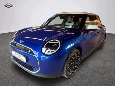 Usata Mini Cooper SE Favoured 160 kW (218 CV) 2025 Blu/azzurro Utilitaria
