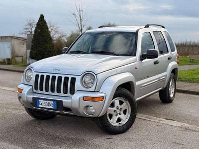 Usata Jeep Cherokee Limited 150 CV (110 kW) 2003 Nero SUV