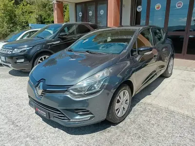 Occasion Renault Clio IV LIMITED 73 PK (53 kW) 2018 Grijs Sedan