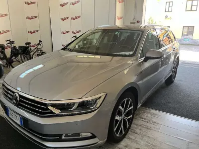 Usata VW Passat Executive 190 CV (139 kW) 2018 Argento Station wagon