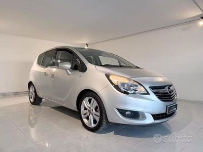 Usata Opel Meriva Cosmo 121 CV (88 kW) 2015 Grigio Monovolume