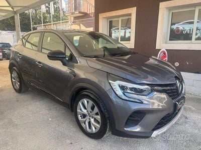 Usata Renault Captur Business 95 CV (69 kW) 2021 Grigio SUV