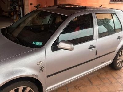 Usata VW Golf IV Highline 130 CV (95 kW) 2002 Grigio Berlina