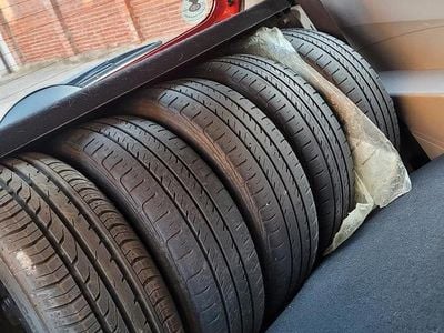 Usata Renault Twingo 58 CV (42 kW) 2009 Rosso Utilitaria