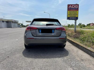 Usata Mercedes A180 136 CV (100 kW) 2019 Grigio Berlina