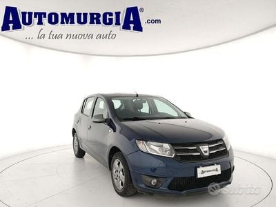 Usata Dacia Sandero Lauréate 75 CV (55 kW) 2015 Blu Berlina