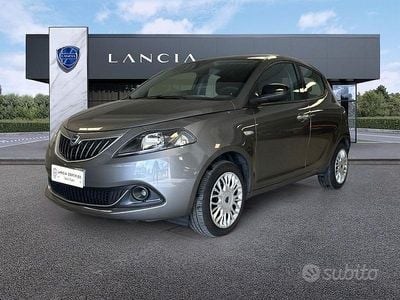 Usata Lancia Ypsilon Gold 70 CV (51 kW) 2024 Grigio Utilitaria