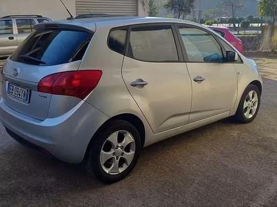 Usata Kia Venga EX 90 CV (66 kW) 2010 Grigio Utilitaria