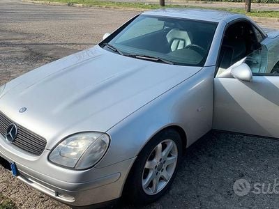 Usata Mercedes SLK200 136 CV (100 kW) 1997 Grigio Cabrio
