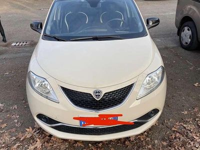 Usata Lancia Ypsilon 69 CV (50 kW) 2015 Utilitaria