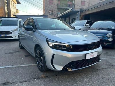 Usata Opel Corsa 101 CV (74 kW) 2024 Argento Berlina