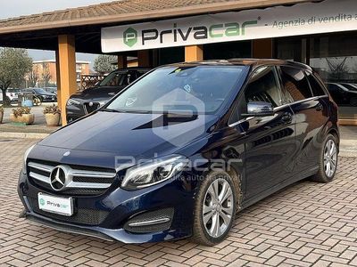 Usata Mercedes B180 109 CV (80 kW) 2016 Blu Utilitaria