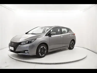 Usata Nissan Leaf Acenta 2023 Grigio scuro Utilitaria