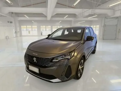 Usata Peugeot 3008 Allure 131 CV (96 kW) 2022 Grigio SUV