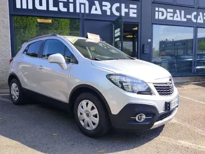 Usata Opel Mokka 140 CV (102 kW) 2014 Argento SUV