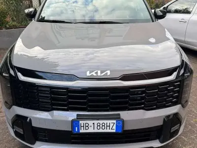 Usata Kia Sportage GT-Line 179 CV (131 kW) 2026 Black/grey pearl  SUV