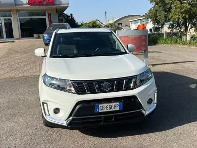 Usata Suzuki Vitara 140 CV (102 kW) 2020 Bianco SUV