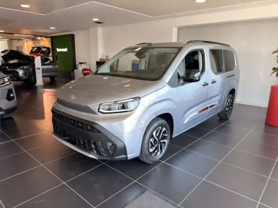 Nuova Toyota Proace 131 CV (96 kW) 2026 Silver met Monovolume