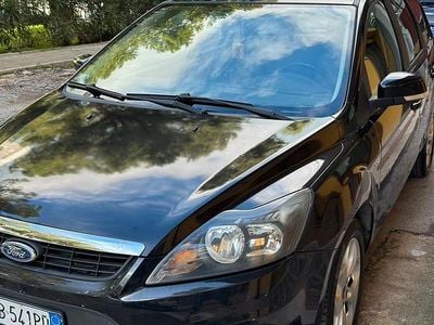 Usata Ford Focus Style 110 CV (80 kW) 2010 Nero Station wagon