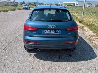 Begagnad Audi Q3 Business 150 HK (110 kW) 2015 Blå SUV