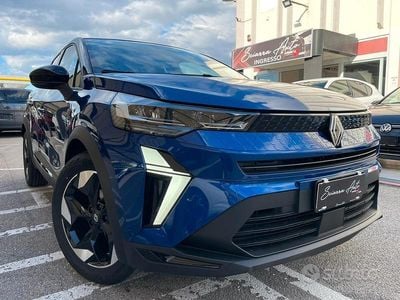 Nuova Renault Captur Techno 100 CV (73 kW) 2025 Blu SUV