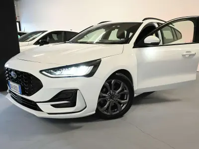 Usata Ford Focus ST-Line 116 CV (85 kW) 2023 Bianca Station wagon