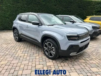 Nuova Jeep Avenger Summit 100 CV (73 kW) 2026 Grigio SUV