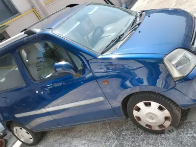 Usata Opel Agila 80 CV (58 kW) 2007 Bluazzurro Monovolume