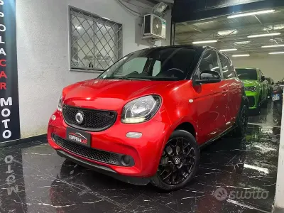 Usata Smart ForFour Passion 90 CV (66 kW) 2015 Rosso Utilitaria