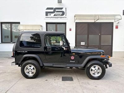Usata Jeep Wrangler 184 CV (135 kW) 1996 Nero SUV