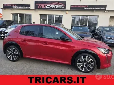 Usata Peugeot 208 GT-line 102 CV (75 kW) 2020 Rosso Utilitaria