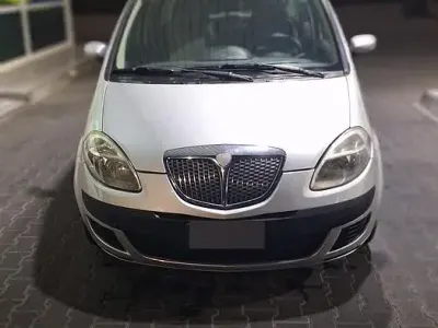 Usata Lancia Musa 90 CV (66 kW) 2006 Grigio Monovolume