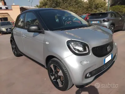 Usata Smart ForFour Passion 71 CV (52 kW) 2018 Grigio Utilitaria