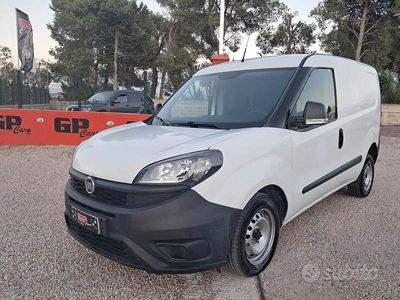 Usata Fiat Doblò 105 CV (77 kW) 2020 Bianco Monovolume