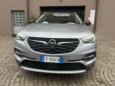Usata Opel Grandland X Business 131 CV (96 kW) 2018 Grigio SUV