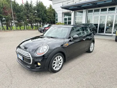 Käytetty Mini Cooper D Business 116 HP (85 kW) 2016 Musta Viistoperä