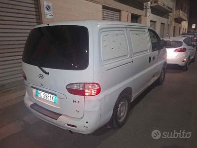 Gebraucht Hyundai H-1 140 PS (102 kW) 2006 Weiß Van / Kleinbus