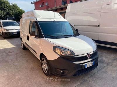 Usata Fiat Doblò 120 CV (88 kW) 2021 Bianco Monovolume