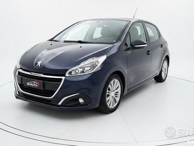 Usata Peugeot 208 Active 101 CV (74 kW) 2019 Blu Utilitaria