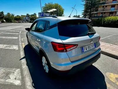 Usata Seat Arona 95 CV (69 kW) 2019 Grigio SUV