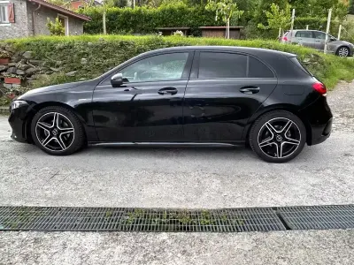 Usata Mercedes A180 Premium 116 CV (85 kW) 2022 Nero Berlina
