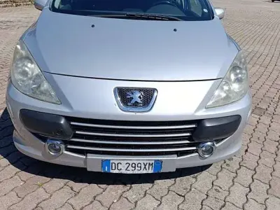 Usata Peugeot 307 136 CV (100 kW) 2007 Argento Berlina