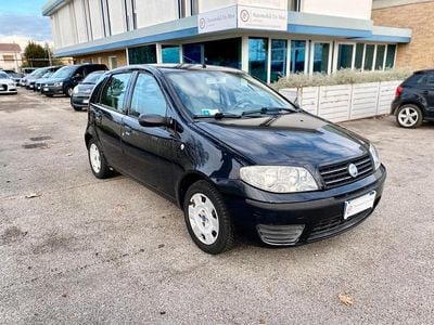 Usata Fiat Punto Dynamic 70 CV (51 kW) 2005 Nero Utilitaria