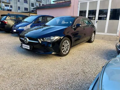 Usata Mercedes CLA180 Shooting Brake Business 136 CV (100 kW) 2022 Nero Station wagon